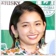 岡本玲のタバコ画像が流出 彼氏と結婚してた 歯並びを矯正した エンタmix